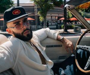 Manuel Turizo actuará en el descanso del partido de la NFL en el Santiago Bernabéu el 8 de noviembre, un show que el artista colombiano define como “el inicio de la gira más histórica” de su carrera y que unirá la música latina con el fútbol americano.