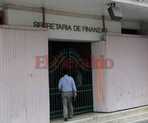 Según se dijo esta semana se iba a hacer efectivo el pago para al menos 188,995 empleados públicos, pero no se ha efectuado ninguna operación.