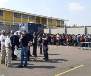 Los migrantes en su travesía por México enfrentan numerosos peligros ante el acecho de criminales y de traficantes de personas que los trasladas en condiciones infrahumanas.