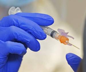 La vacuna podría ser efectiva en menores de 16 AOS según se conoció este martes. Foto:AP