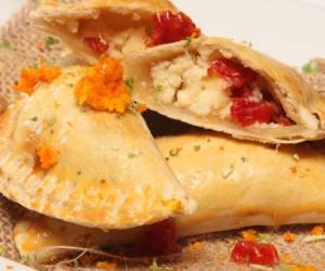 Las empanadas de cuajada son una opción para compartir en reuniones familiares, celebraciones o como un antojo de la cocina hondureña.