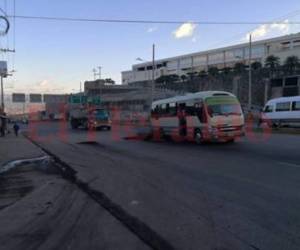 La carretera que conduce al norte de Honduras fue liberada. Foto: Sabdy Flores/ EL HERALDO