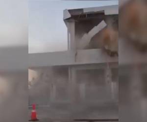 Indonesia fue sacudida este viernes por un terremoto de magnitud 7,7, cuyo epicentro se ubicó cerca de la isla de Flores.