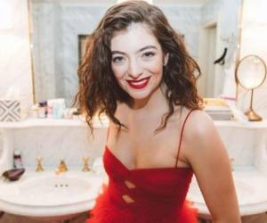 La cantante no ocultó su frustración y respondió a las críticas que recibe por la enfermedad en su piel. Fotos cortesía Instagram