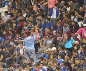 Desde temprano los aficionados de Motagua llegaron al estadio Nacional para disfrutar del encuentro.