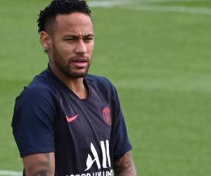 El brasileño Neymar tiene 27 años de edad. (AFP)