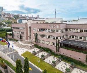 La agencia calificadora Japan Credit Rating Agency elevó la calificación crediticia del Banco Centroamericano de Integración Económica a “AA+” con perspectiva estable, reflejando la solidez de sus avances institucionales y financieros.