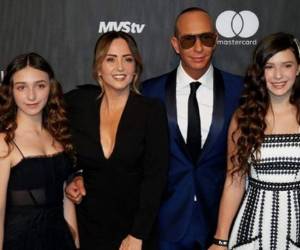 Andrea Legarreta y Erik Rubín llevan 19 años de casados. De esa unión nacieron sus dos hijas.