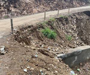 A meses del colapso de la caja puente, vecinos denuncian abandono de obras y advierten aislamiento total durante la temporada lluviosa.