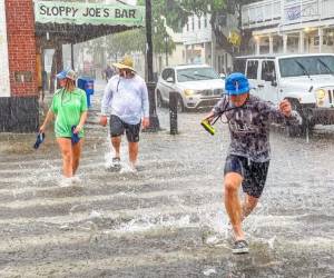 Elsa pasó el martes por los Cayos de Florida, aunque no llegó a golpear de forma directa la cadena de islas. FOTO: AP