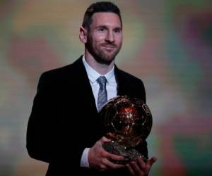 Leo Messi se alzó con el sexto Balón de Oro en su carrera, premio que lo certifica como el mejor jugador de la temporada.