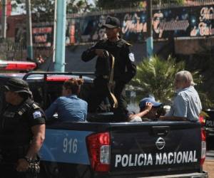 Se reportan varias detenciones en las protestas. Foto AFP