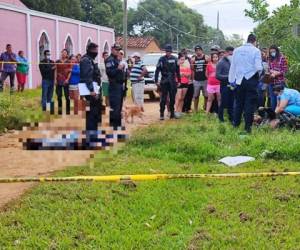 Agentes de la Policía acordonaron el área.