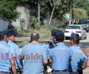 La Dirección Policial de Investigaciones (DPI) llegó a la escena del crimen para indagar sobre el caso. Foto: EL HERALDO.
