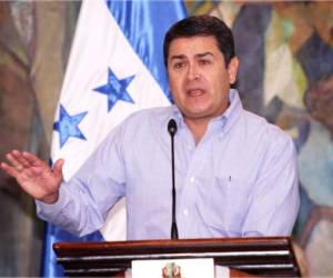 El presidente de Honduras, Juan Orlando Hernández, ofreció una conferencia de prensa antes de partir a Estados Unidos. (Foto: cortesía Casa Presidencial)