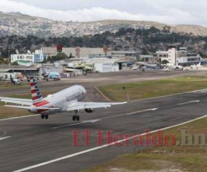 El aeropuerto Toncontín pasará de tener un rango internacional a solo recibir vuelos locales y, según demanda, vuelos regionales. Foto: El Heraldo