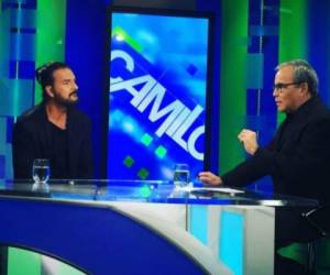 Ricardo Arjona ante Camilo Egaña en CNN durante la entrevista (Foto: @eganacnn en Instagram)