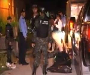 la policía fue notificada del incidete desde las 10:00 de la noche del lunes.