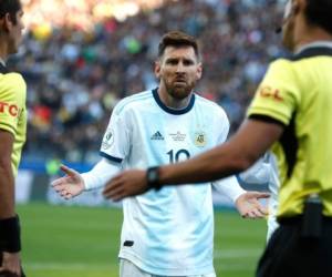 El delantero argentino Lionel Messi tras ser expulsado en el partido ante Chile por el tercer lugar de la Copa América en Sao Paulo, el sábado 6 de junio. (AP Foto/Víctor Caivano)