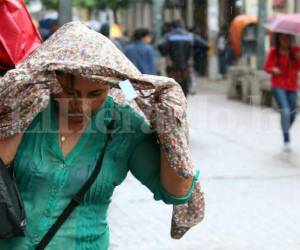 Las fuertes lluvias han provocado saturación de suelo. Las autoridades advierten de posibles deslizamientos. Foto: EL HERALDO