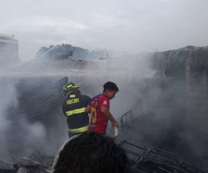 El inmueble quedó reducido a cenizas producto del voraz incendio.