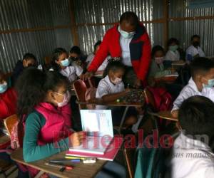 En el Distrito Central, 93 escuelas han reportado casos de covid.