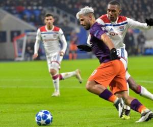 Cuando el partido se acababa, un cabezazo del Kun Agüero puso el empate definitivo entre el Lyon y el City. Foto/AFP