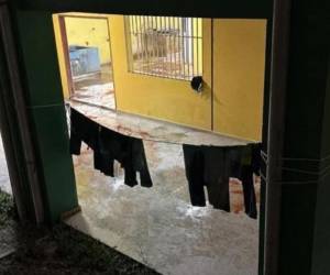 El conflicto se habría originado presuntamente por una camisa; sin embargo, esta versión no ha sido confirmada por las autoridades.