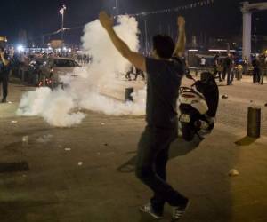 La trifulca en Marsella comenzó ante un pub irlandés en el distrito del Puerto Viejo de la ciudad mediterránea. Foto: vivelohoy.com