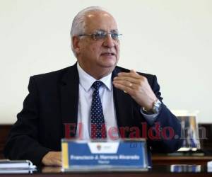 Francisco Herrera es el rector de la UNAH.