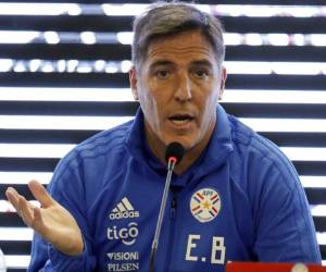 El argentino de 49 años es el quinto entrenador de la albirroja en los últimos cinco años y su objetivo es conseguir una clasificación en una Copa Mundial. Foto:AP