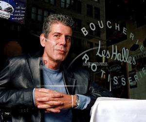 El chef trotamundo estaba comprometido con los trabajadores inmigrantes que laboraban en su cocina y en las de otros establecimientos del sector restaurantero. (Foto: AP)