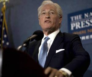 Rechazando partes fundamentales del testimonio condenatorio y calificando otras como una victoria para el presidente, Kasowitz también sugirió que Comey podría ser procesado. Foto: AFP