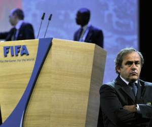 Michele Platini conocerá su suerte a finales de diciembre.