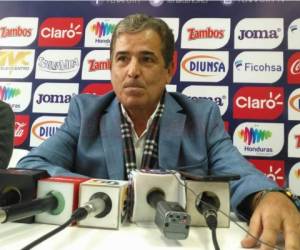 El entrenador colombiano no sigue en la Selección de Honduras y se despidió con pesar con su voz entrecortada. Foto Grupo OPSA