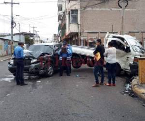Así quedaron los vehículos accidentados este lunes en la intercesión en la 'esquina de los choques'. (Foto: El Heraldo Honduras/ Noticias Honduras hoy)