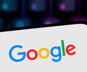 Google busca ofrecer a sus usuarios herramientas de transparencia ante los contenidos generados con inteligencia artificial.