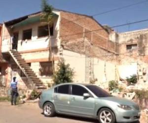 Esta fue la vivienda donde fue hallado el hombre sin vida. Foto: Captura de video.