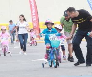 Este pequeñín fue uno de los primero ganadores. Foto: Alex Pérez/EL HERALDO