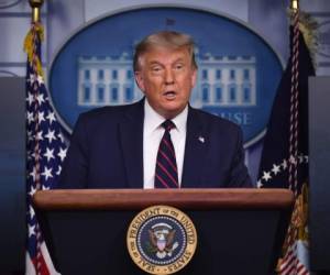 El presidente de los Estados Unidos, Donald Trump, habla durante una conferencia de prensa en la Sala de conferencias de prensa de la Casa Blanca en Washington. Foto: Agencia AFP.