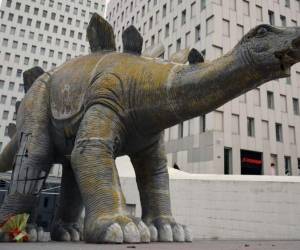 Estatua en la que fue encontrado el cadáver del hombre. Foto: AFP