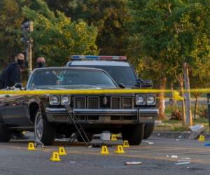 Las autoridades están tratando de identificar al responsable y determinar el motivo del ataque. FOTO: AP