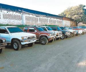 En el país circulan alrededor de 10,000 vehículos con placas extranjeras, los que ahora serán nacionalizados.