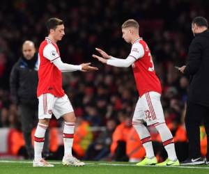 En total, 1,195 jugadores y miembros del personal de los clubes de la élite inglesa se sometieron a test en la sexta tanda de pruebas de detección, que tuvo lugar el jueves y el viernes. AFP.