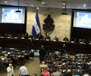 Con solo los votos de las bancadas de los Partido Nacional y Libre se pueden admitir las enmiendas consensuadas.