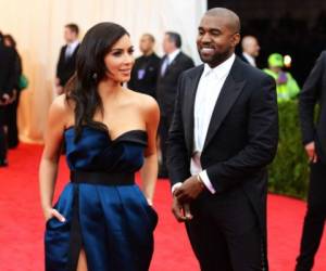 Kim Kardashian y Kanye West ya tienen dos hijos, North y Saint. Foto: AFP