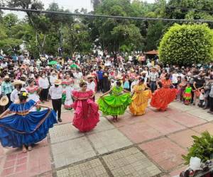 Baile, color y buen ambiente es lo que promete la Feria Juniana 2022 en El Paraíso.