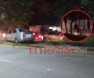 El delincuente huyó de la escena tras perpetrar el hecho sangriento.