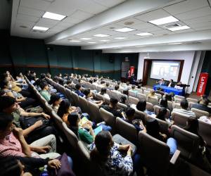 El conversatorio Cómo sobrevivir en la era de la desinformación, una iniciativa conjunta de EL HERALDO y LA PRENSA, desarrollado en la Universidad de San Pedro Sula (USAP)