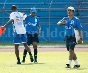 Jorge Luis Pinto durante el entreno de la Selección Nacional de Honduras en San Pedro Sula. (Foto: Neptalí Romero / Grupo Opsa)
